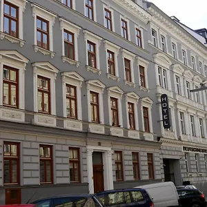 Caratart Bombolo 4* Viena